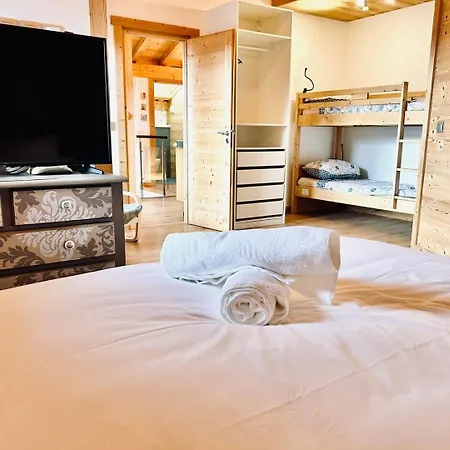 Beautiful With Swimming Pool & Great Garden Tatil Evi Samoëns
