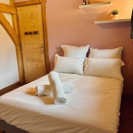 Beautiful With Swimming Pool & Great Garden Tatil Evi